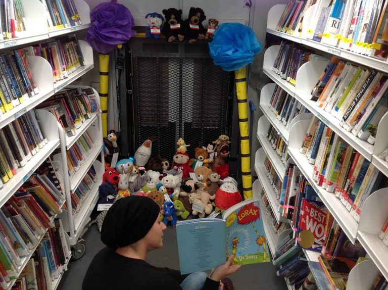 Ten Tips on Engaging Your Patrons Biblionix